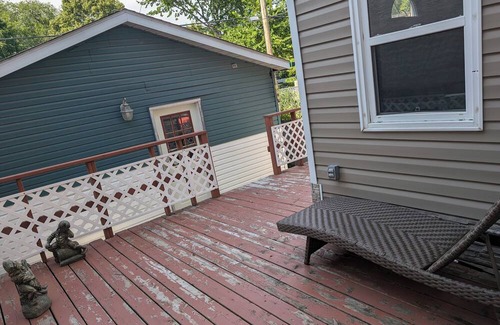 Winnipeg House | St. Thérèse’s Nest: Your Peaceful Retreat Minutes from the Pulse of the City
