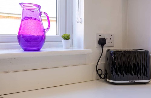 Basildon House | Luxury Langdon Hill Retreat | Jacuzzi Hot Tub| Gym Equipment | Basildon