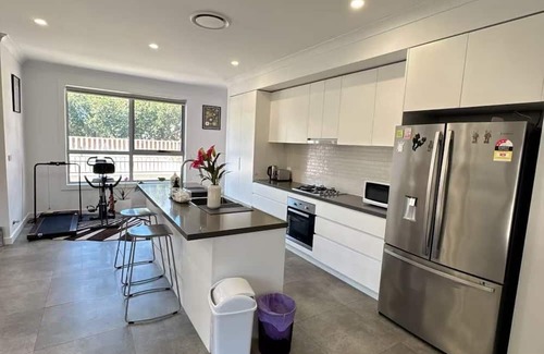 Burwood House | 3 bedrooms house in Burwood