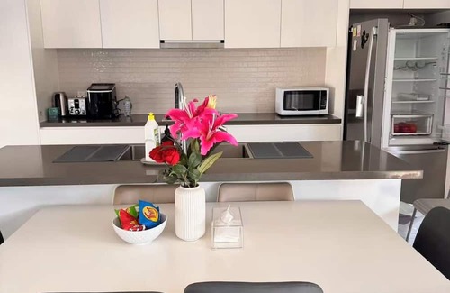 Burwood House | 3 bedrooms house in Burwood