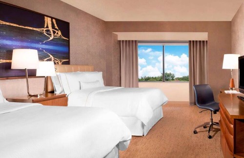 Park Central Hotel | Modern Stay Westin Dallas Park Central | 2 Units | Pool