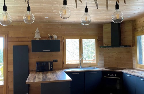 Premanon Ski Chalet | Cosy and comfortable 4-star chalet in a peaceful natural setting