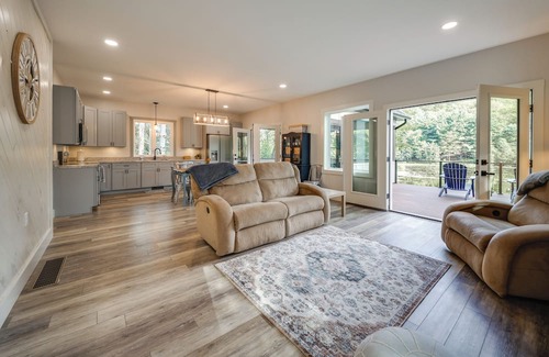 New Albany House | Petting Zoo Barn & Pond Access: New Albany Retreat