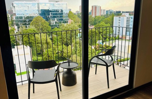 Zona 10 Apartment | Brand New Elegant Apt. Retreat in Z.10 3 Bedroom