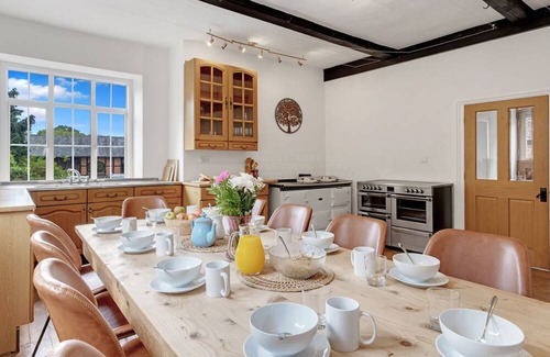 Hay-on-Wye Cottage | Blackway House - sleeps 20 guests in 7 bedrooms