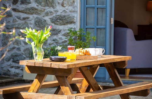 Bodffordd Cottage | Y Wennol - sleeps 8 guests in 3 bedrooms