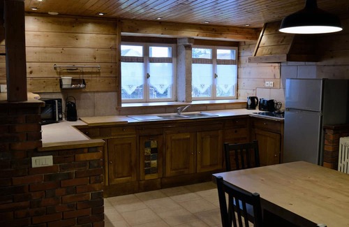 Ney House | Located in the heart of the Jura, close to lakes and waterfalls!