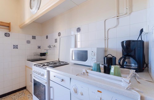 Banyuls-dels-Aspres Apartment | Apartment 'Les Albères' with Sea View, Wi-Fi and Air Conditioning