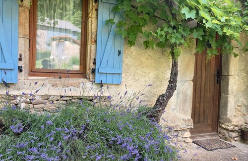 Nantiat House | Country House 'Chez Bonneau' with Private Terrace and Shared Garden