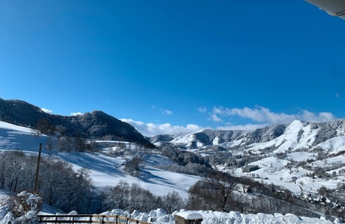 Mandailles-Saint-Julien House | Farm Cottage at Puy Mary