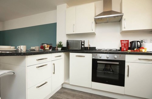 Swindon House | Perfect for Contractors/Mthly stay Disc/Pvt Parkng