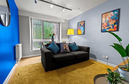 Wandsworth Apartment | Bright 3Bed Flat Near Wandsworth Rail & King George Park