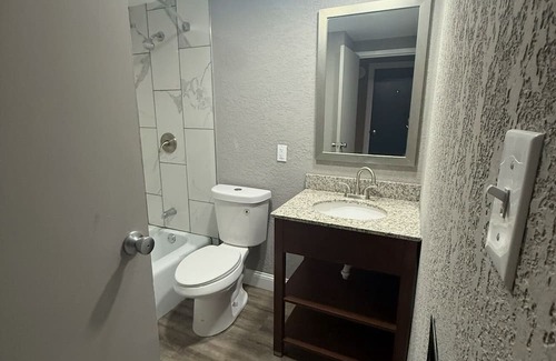 Fairmont Apartment | Fieldstone Apartments & Studios
