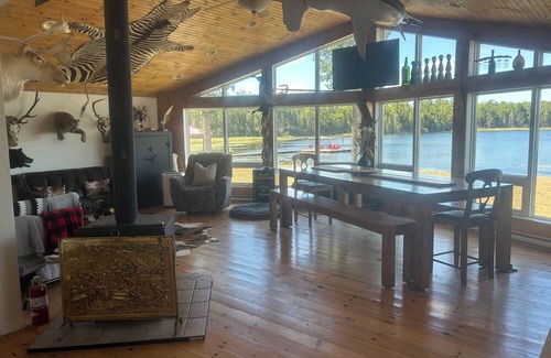 Havelock-Belmont-Methuen Cottage | Secluded cottage on quiet lake
