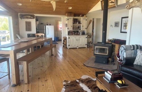 Havelock-Belmont-Methuen Cottage | Secluded cottage on quiet lake