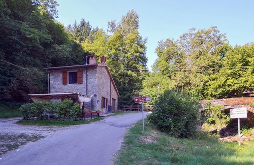 Ortignano Raggiolo House | 1 bedroom pet friendly home in Ortignano Raggiolo