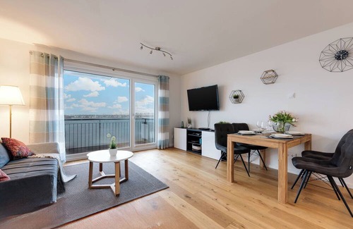 Olpenitz Apartment | Enjoy - parking space, balcony, washing machine, 1st row on the water, harbor view