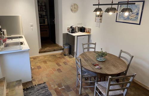 Noyers-sur-Jabron House | Holiday Home 'Le Vieux Fournil' with Mountain View