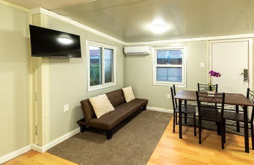 Villarreal Resort | Beautifoul resort tiny houses with pool and A/C near to the beach