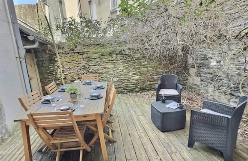 Saint-Serge House | Haven of peace in the center of Angers - 3bed, terrace