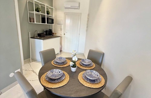 Mondello Apartment | 4 BED APARTMENT IN MONDELLO WITH CONDOMINIUM POOL AND SEA ACCESS