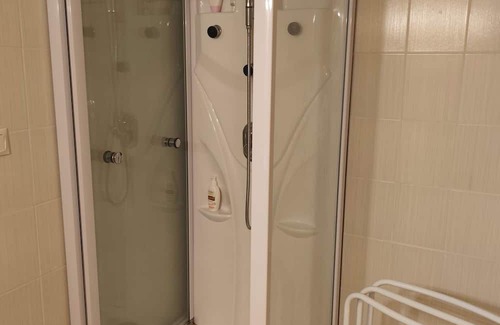 Bricquebec-en-Cotentin Apartment | Loft with small kitchen. Suitable for students or people on the move