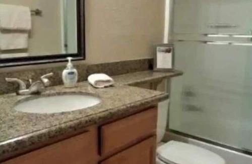 Modesto Condo | Cute and Cozy