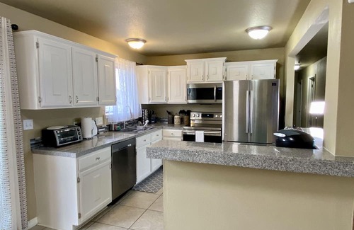 Cimarron Hills House | Rare Find! Cozy Springs Getaway - Close to Base!