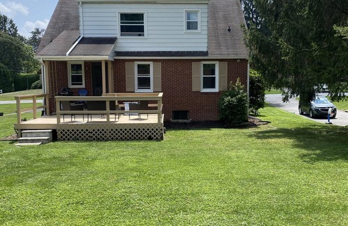 Westmont House | Whole home in quiet, safe neighborhood minutes from Johnstown