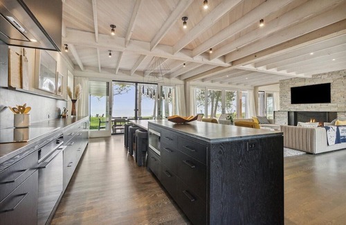 Algoma House | Clay Banks Lakehouse · Door County Lake House 50 min from Lambeau Field