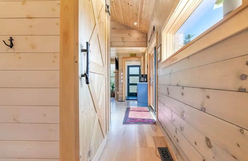 Penobscot Cabin | Modern & cozy cabin on 6 acres, ~45 mins to Acadia
