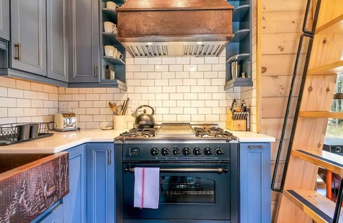 Penobscot Cabin | Modern & cozy cabin on 6 acres, ~45 mins to Acadia