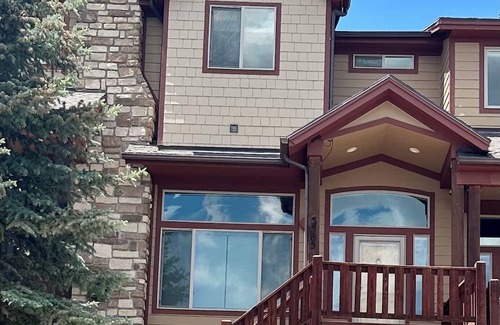 Kimball Junction House | Your Mountain Basecamp – Ski & Explore while staying in this 4 bed townhouse