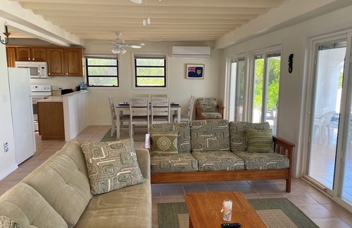Whitby Cottage | Charming 2 bedroom beachfront cottage on Whitby beach on enchanting North Caicos