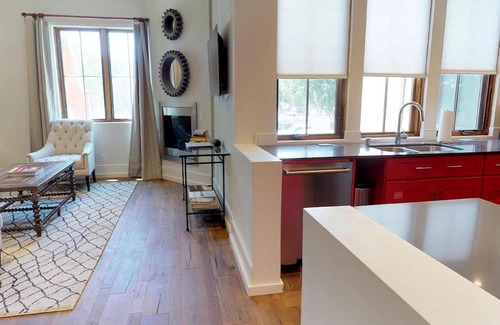 Downtown Santa Fe Condo | The Lincoln 201, 2 Bed / 2, Bath Luxury Loft Style Condo