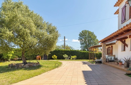 Can Carbonell House | Ca la Goyi: swimming pool, games room, petanque, table soccer, ping-pong. All in one.