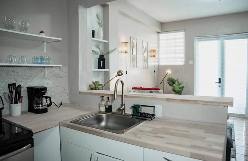 Catano Apartment | Lovely 4-BR/3BA w. 2 King Beds in Fun Catano w. AC, WiFi, Ferry to Old San Juan