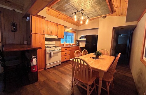Hazelhurst Cabin | Creekside Oasis ~ Terrific 3-bedroom Cabin in Hazelhurst, Wisconsin