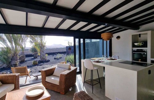 Nazaret Apartment | Stylish Eco-Luxury Apartment in Casa Urubú Nazaret