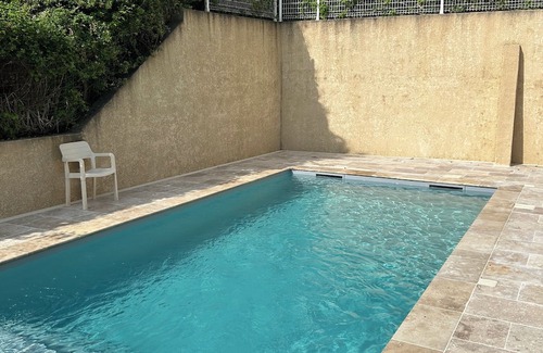 Salavas Apartment | Lovely 3-bedroom apartment for 1 to 6 people 500 m from the river and 1 km from Vallon pont d'arc