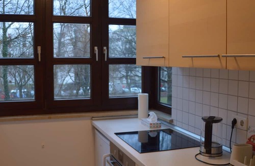 Neuhadern Apartment | Sunny quiet apartment with balcony - good transport connections - nice and quiet flat