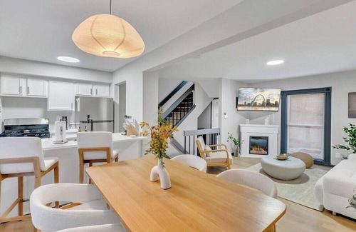 Soulard Apartment | Spacious 3-bedroom apartment with WiFi, AC in enjoyable St. Louis