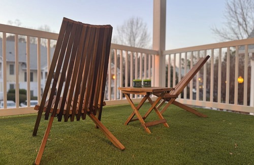 North Raleigh Condo | The Colorstory Condo