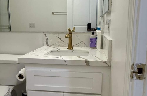 Santa Clarita Apartment | Guest Suite — Private Entrance