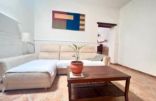 San Fernando House | Refuge 1890 - 5 min Beach and easy Parking