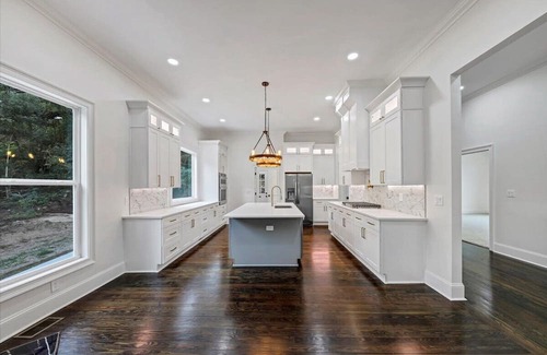 Rome House | Historic 4-bedroom, 3.5- bathroom; located in downtown Rome