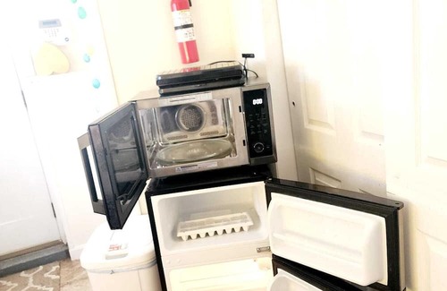 Brockton Apartment | Cozy studio with AC near Stonehill College in charming Brockton