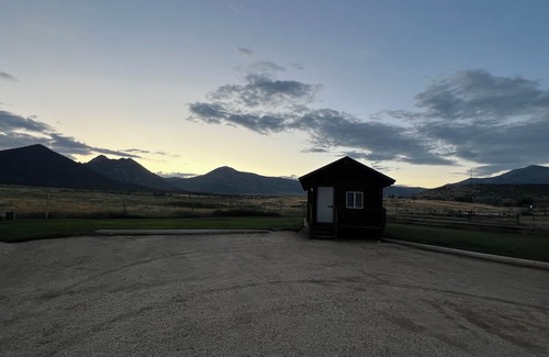 Almo Cabin | Cabin 6 at the Almo Inn, right by City of Rocks National Park and Castle Rock ID