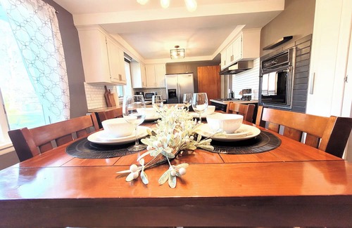 East Irondequoit House | Stella's Ranch: 3BR with game room, sunroom, and huge yard. Pet friendly!