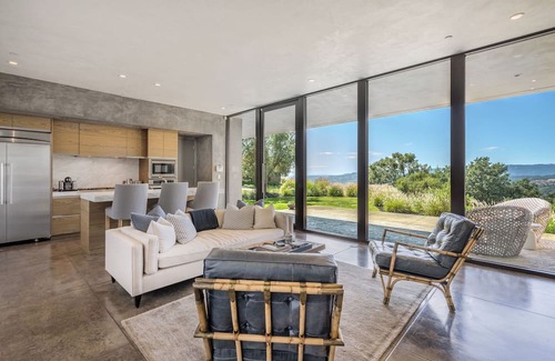 Napa House | Architectural Masterpiece in Wine Country